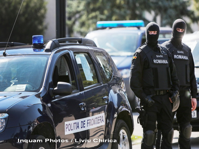 O sumă uriașă de bani a fost găsită în încălțămintea unor ucrainence care încercau să intre în România, pe jos