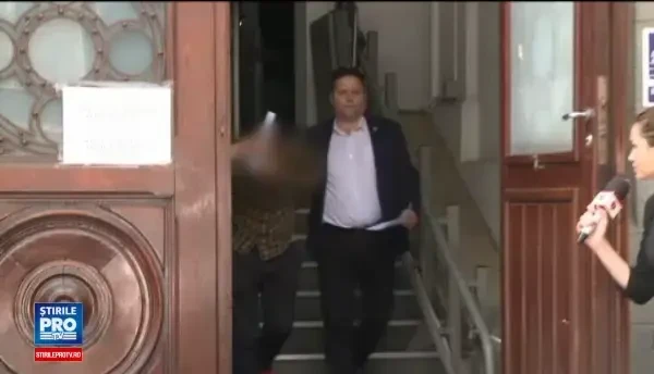 Saloane de masaj erotic transformate in bordeluri. Erau acceptati numai clienti straini, iar serviciile costau si 10.000 lei