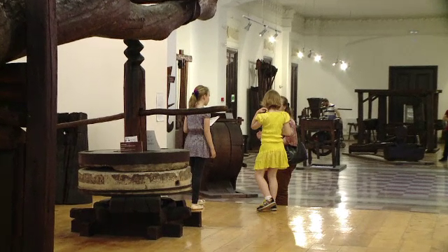 Palatul Culturii din Iasi a marcat un an de la redeschidere printr-o vanatoare de comori. Premiu inedit pentru participanti