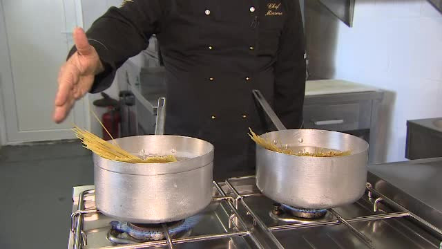 Marea diferenta dintre spaghetele italiene vandute in Romania si cele care se vand in Italia. Ce spun testele specialistilor