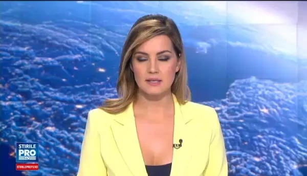 Aparitie neasteptata pe o strada din orasul Dej. Un pui de mistret alerga speriat pe langa masinile aflate in mers