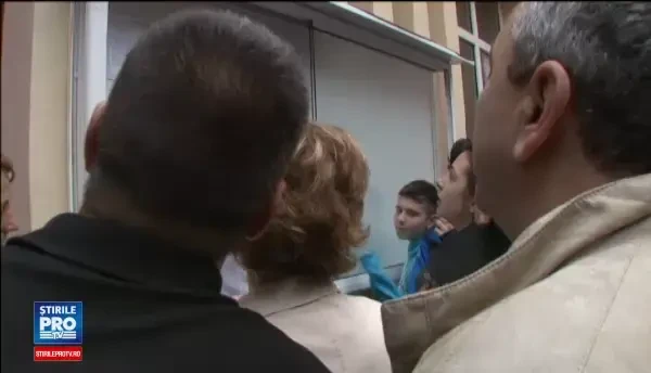 Modul in care se calculeaza media de admitere la liceu se schimba de la vara. Ce spun expertii internationali si parintii