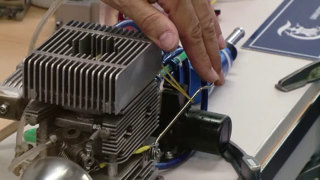 Tehnologia care va revolutiona constructia de masini. Imprimanta 3D inlocuieste oamenii si robotii