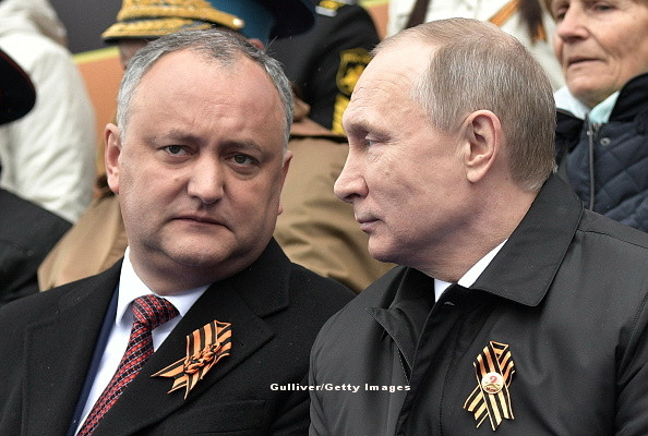 Ajutorul financiar de 100 de milioane de euro pregatit de Uniunea Europeana pentru R. Moldova este la un pas de a fi blocat