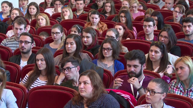 Universitatile din Romania, fabrici de diplome. Cati tineri ajung de fapt sa practice meseria pentru care s-au pregatit