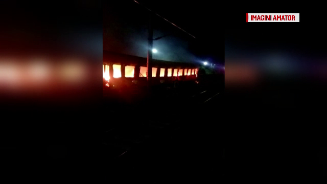 Un vagon de calatori dezafectat din Capitala a ars, marti noaptea, in zona Garii Basarab. Incendiul a fost stins dupa o ora