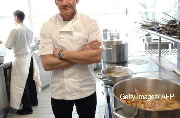 Un chef care face parte din juriul Masterchef a fost acuzat de agresiune. Ce a putut sa faca la un meci de fotbal. VIDEO