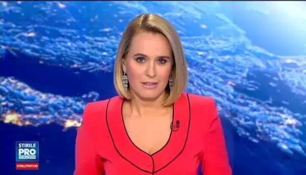 15 secunde! Atat a durat un salt spectaculos cu parasuta in fabuloasa cetate iordaniana de la Petra