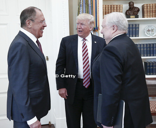 Americanii, alarmati dupa ce un fotograf al Guvernului Rus a fost lasat in Biroul Oval, la Casa Alba. "Nu a fost o idee buna"