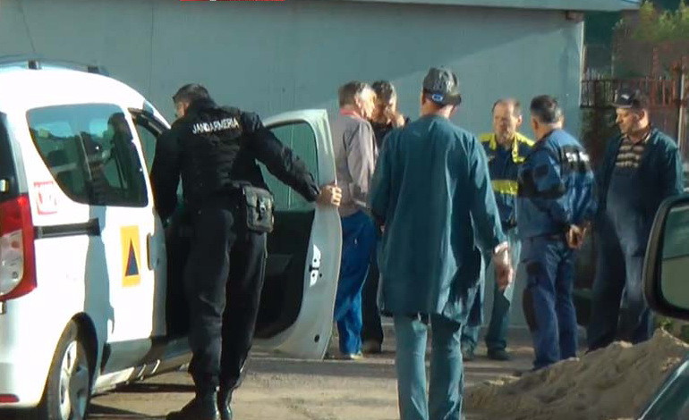 Surpriza uriasa pentru cativa muncitori care sapau in curtea unui colegiu din Resita. Ce au gasit in pamant