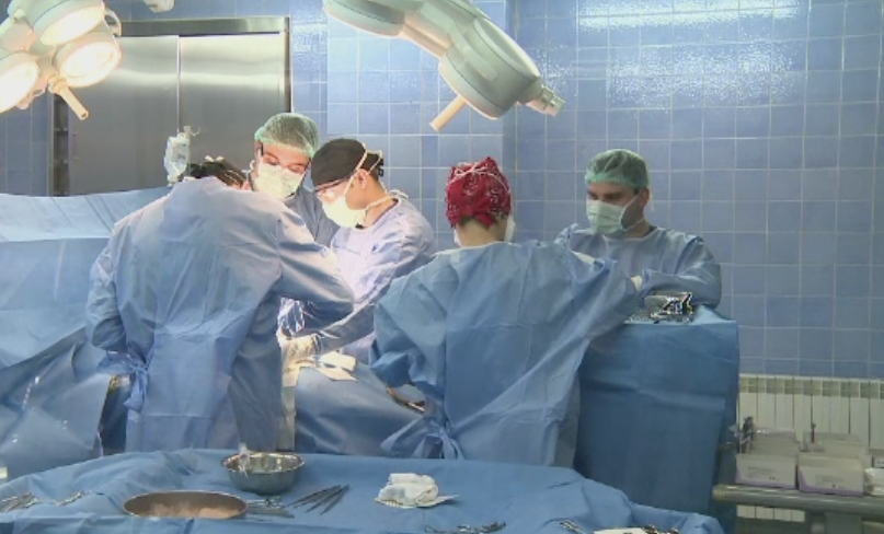 La 20 de ani de la primul transplant de ficat din Romania, numarul operatiilor a scazut dramatic. Mii de pacienti, pe liste