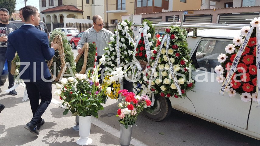 Tanara din Constanta, ucisa in atentatul din Londra, condusa pe ultimul drum. Ambasadorul UK in Romania, la slujba