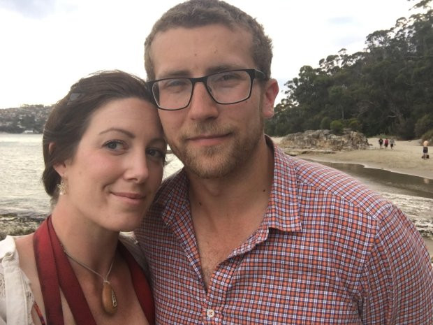 O femeie a purtat un an de zile inelul de logodna fara sa-si dea seama. Cum a reusit iubitul ei sa-l ascunda. FOTO