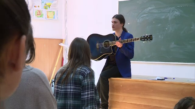 Inversare de roluri la un liceu din Bucuresti. Elevii au trecut la catedra si le-au spus profesorilor ce nemultumiri au