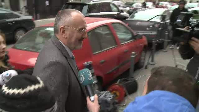 Chirurgul Ioan Lascar a fost chemat din nou la DNA. Avocat: E nevinovat si nu stie de ce nu functioneaza barocamera