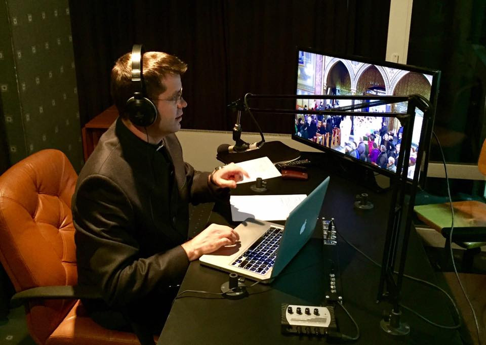 Primarul Capitalei cere demiterea purtatorului de cuvant al Arhiepiscopiei Catolice. "Cum se spune ţoapă si tupeu?"