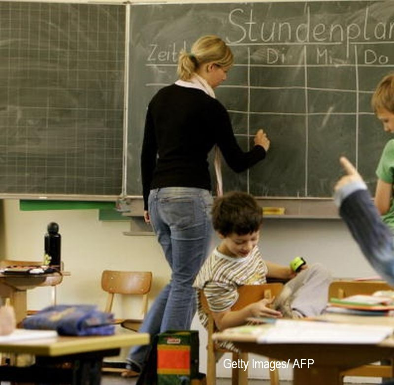 Profesoara, condamnata la inchisoare dupa ce s-a culcat cu un elev. Ce a incercat sa faca adolescentul dupa incident