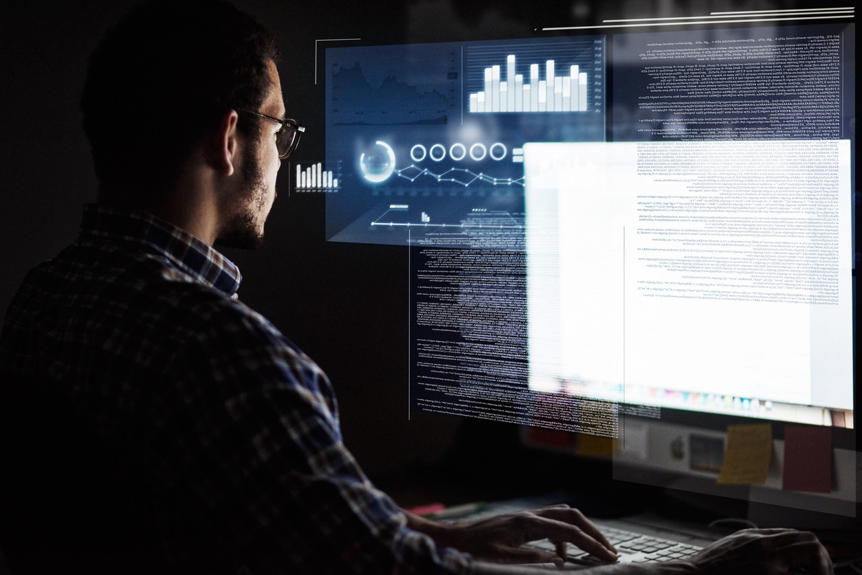 Un atac informatic de proportii mai mari decat WannaCry este in curs la nivel mondial. SRI confirma ca are date despre el