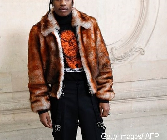 Trei hoti au jefuit locuinta unui rapper celebru si au sustras bunuri in valoare de 1.5 milioane de dolari