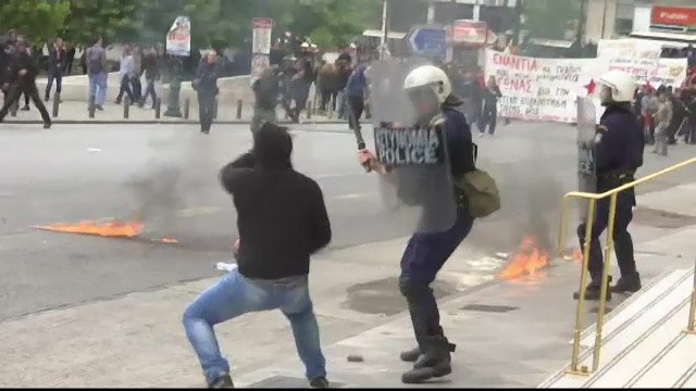 Proteste violente in Grecia impotriva austeritatii. Care sunt nemultumirile grecilor si ce masuri au luat autoritatile elene