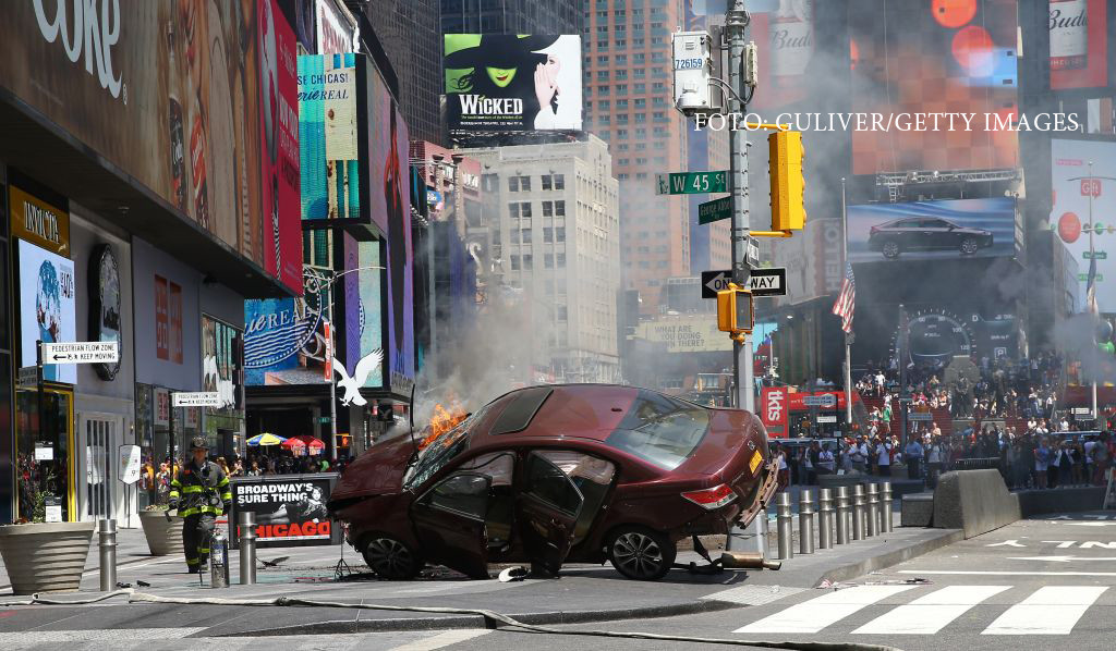 Agresorul din Times Square practica Scientologia si era convins ca vine sfarsitul lumii. Noi imagini
