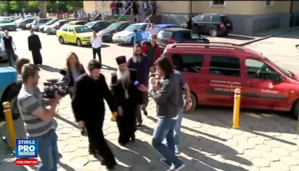 Procurorii cer arest la domiciliu pentru Arhiepscopul Teodosie: Numai diavolul vrea raul oamenilor. Ce sustin anchetatorii