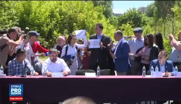 Primarul sectorului 4 numeste o bijuterie construirea unei parcari in parc. Activistii si opozitia sustin ca este ilegala