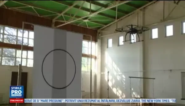 Studentii romani si-au prezentat dronele si masinutele care se conduc singure la Brasov. Specialistii IT au ramas surprinsi