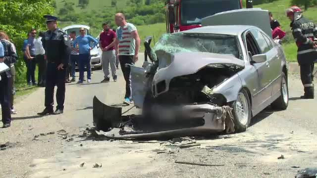 O familie a ajuns la spital din cauza unui sofer beat care a adormit la volan. "Fata era in spate, plina de sange"