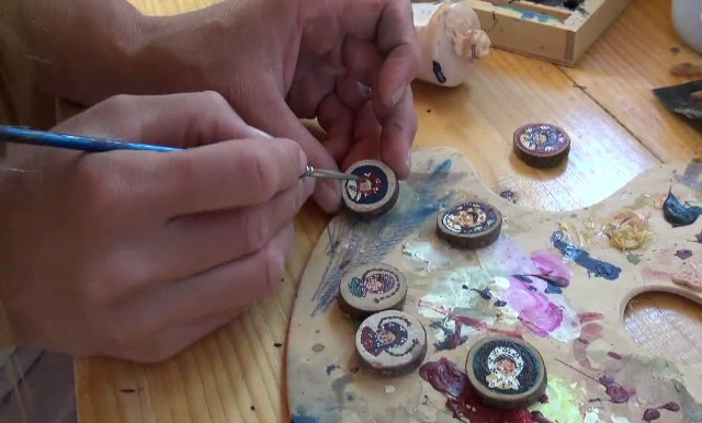 O pictorita olandeza s-a indragostit iremediabil de Maramures si a devenit "de-a noastra". Artista gateste romaneste