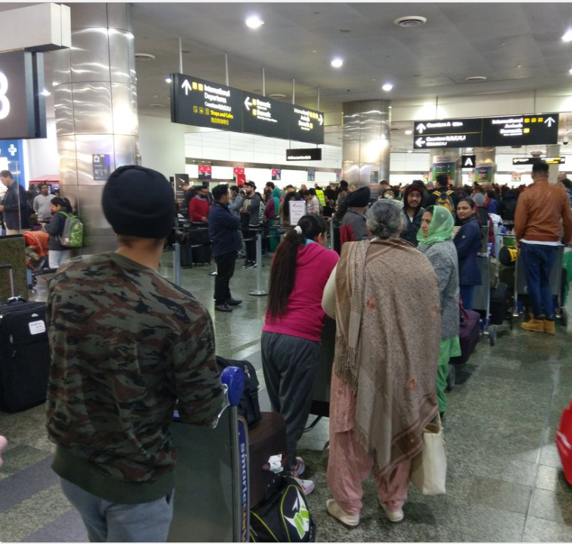 Pasageri blocati pe aeroporturile din Australia si Noua Zeelanda, dupa ce sistemul de verificare a pasapoartelor a cedat