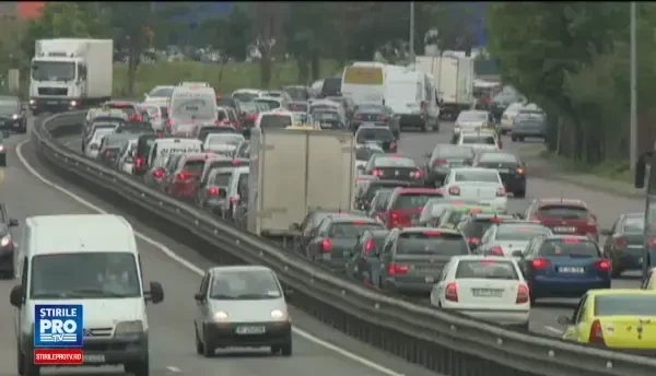 Dupa ce banda unica de circulatie aproape a blocat traficul rutier, Primaria Capitalei anunta ca totul a fost un test
