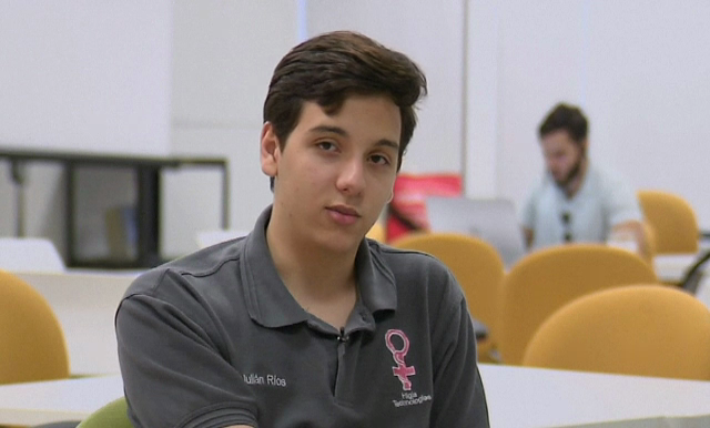 La doar 17 ani, un tanar din Mexic a inventat sutientul care, purtat doar o ora, detecteaza cancerul