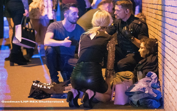 Filmul atacului sinucigas din Manchester, prezentat pas cu pas. VIDEO