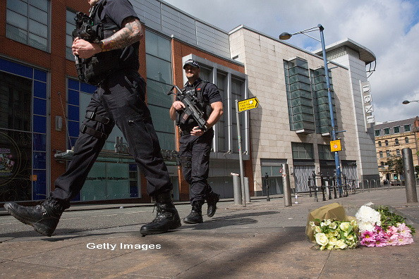 Raport: Atentatul de pe Manchester Arena putea fi evitat