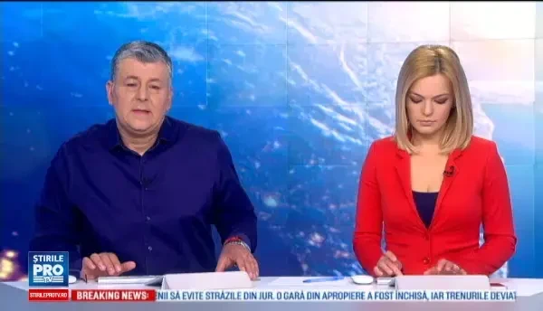 6 masini avariate in Capitala, dupa ce o soferita a lovit bordura unui refugiu de tramvai