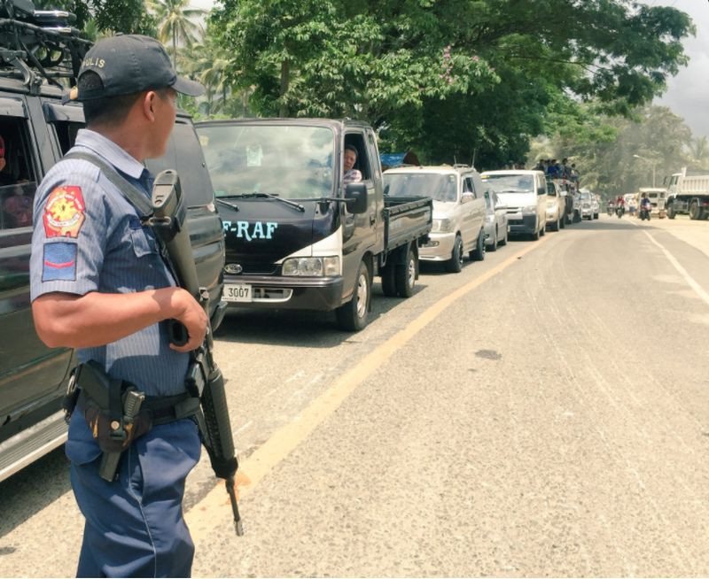 Legea martiala, instituita in Filipine din cauza ISIS. Duterte s-a intors de urgenta din Rusia si a cerut ajutorul lui Putin