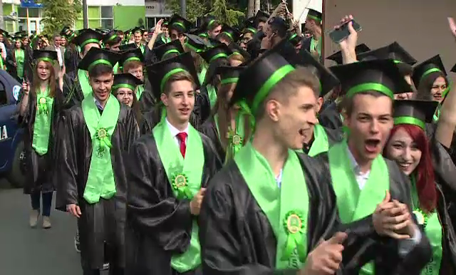 Parada liceelor de elita din Capitala, mutata pe trotuare. Cum a distrus Primaria traditia ce a rezistat si comunistilor