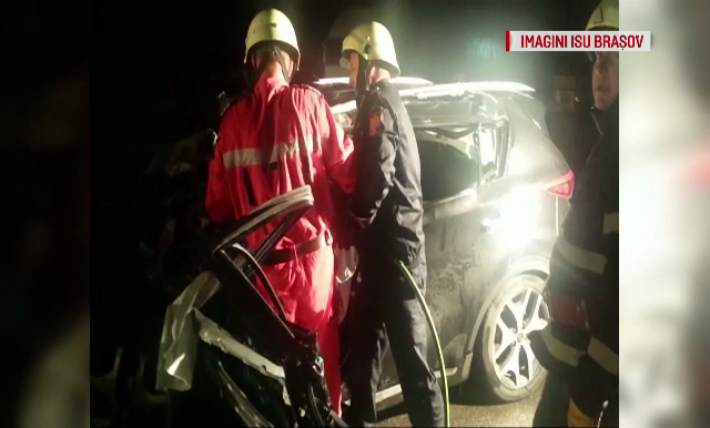 Sfarsit tragic pentru un sofer de 27 ani, dupa ce masina sa a ajuns sub cabina unei cisterne