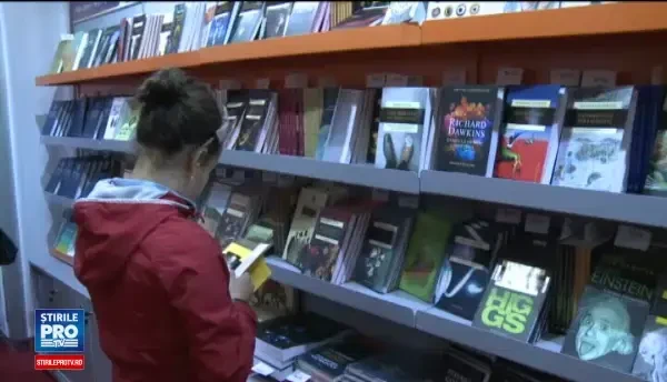 Exercitiile de echilibru, de Tudor Chirila, o carte de retete si viata lui Zelea Codreanu, cele mai vandute la Bookfest