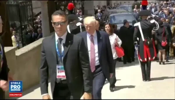 Donald Trump a ajuns primul la summitul G7 din Taormina. Avertismentul pe care l-a transmis celorlalti lideri