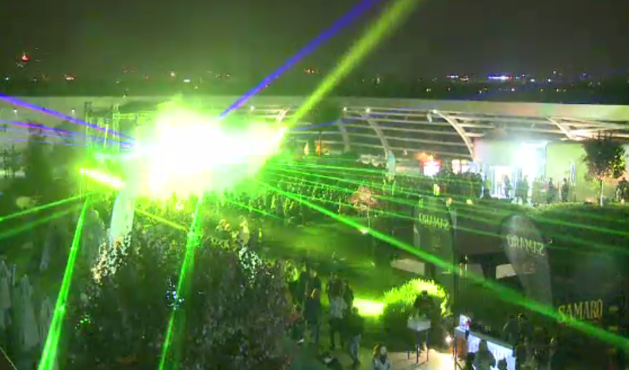 Petrecerile in aer liber la inaltime aduna tot mai multi adepti. Cum arata cea mai inalta terasa din Capitala