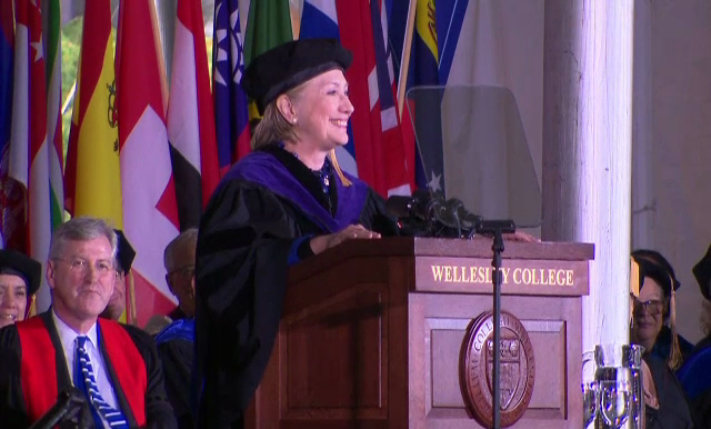 Hillary Clinton, despre cum a depasit esecul suferit la alegeri: "N-o sa va ascund ca si Chardonnay-ul m-a ajutat putin"