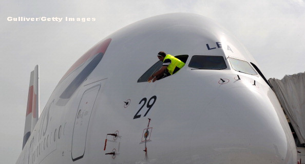 Cursele aeriene britanice, in haos. British Airways anuleaza toate cursele de sambata de la Londra