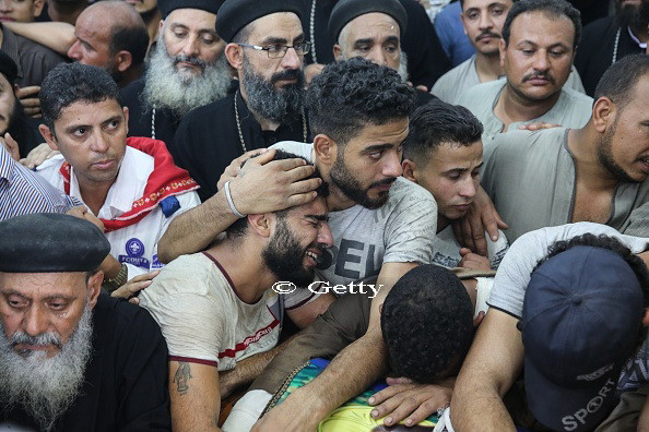 ISIS a revendicat atacul din Egipt, asupra unui autobuz transportand crestini copti. 28 de persoane au murit