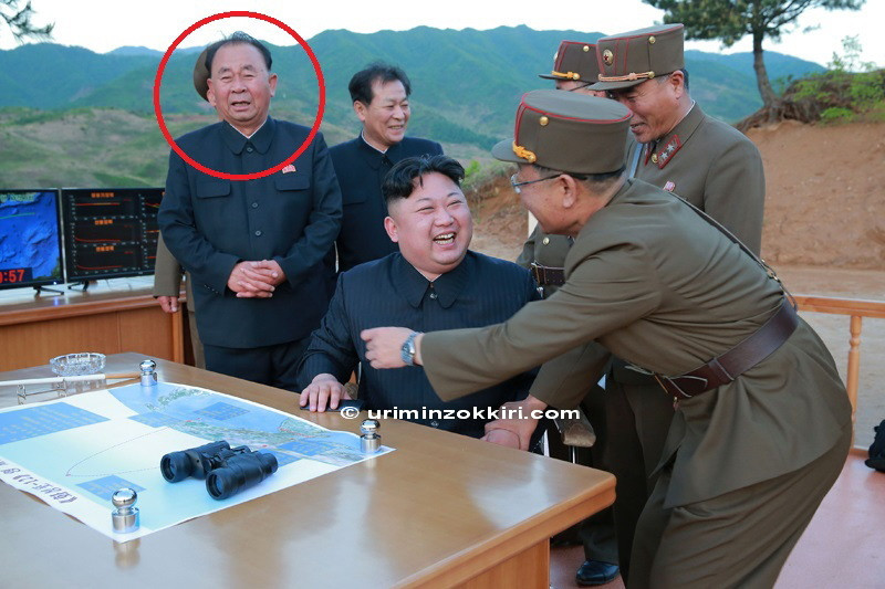 Kim Jong Un - 4