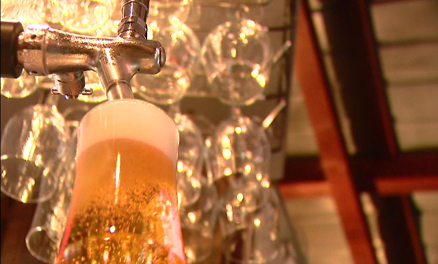 Singura statie-pilot de producere si imbuteliere a berii, deschisa in Galati. Meseria de berar, la mare cautare