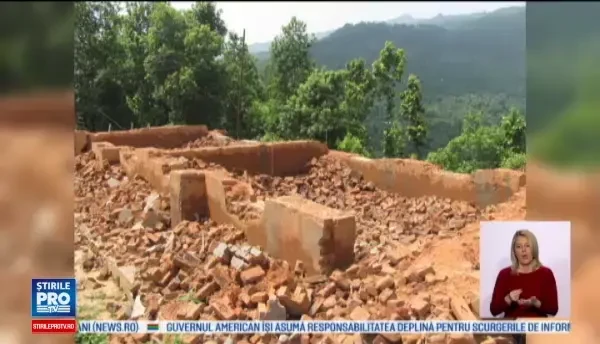 Trei scoli construite in Nepalul devastat de cutremure cu banii dintr-o campanie sustinuta de alpinistul Alex Gavan