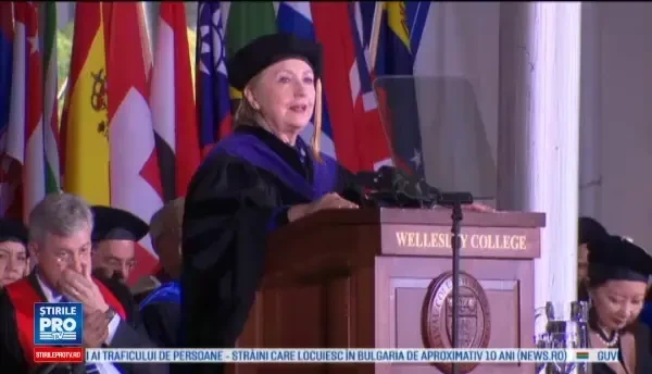 Hillary Clinton, despre cum a depasit esecul suferit la alegeri: N-o sa va ascund ca si Chardonnay-ul m-a ajutat putin