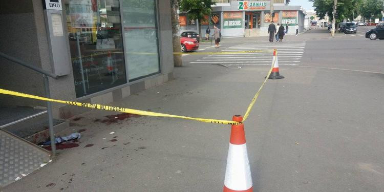 Un barbat a fost injunghiat pe strada, la Braila; agresorul a fugit si este cautat de politisti